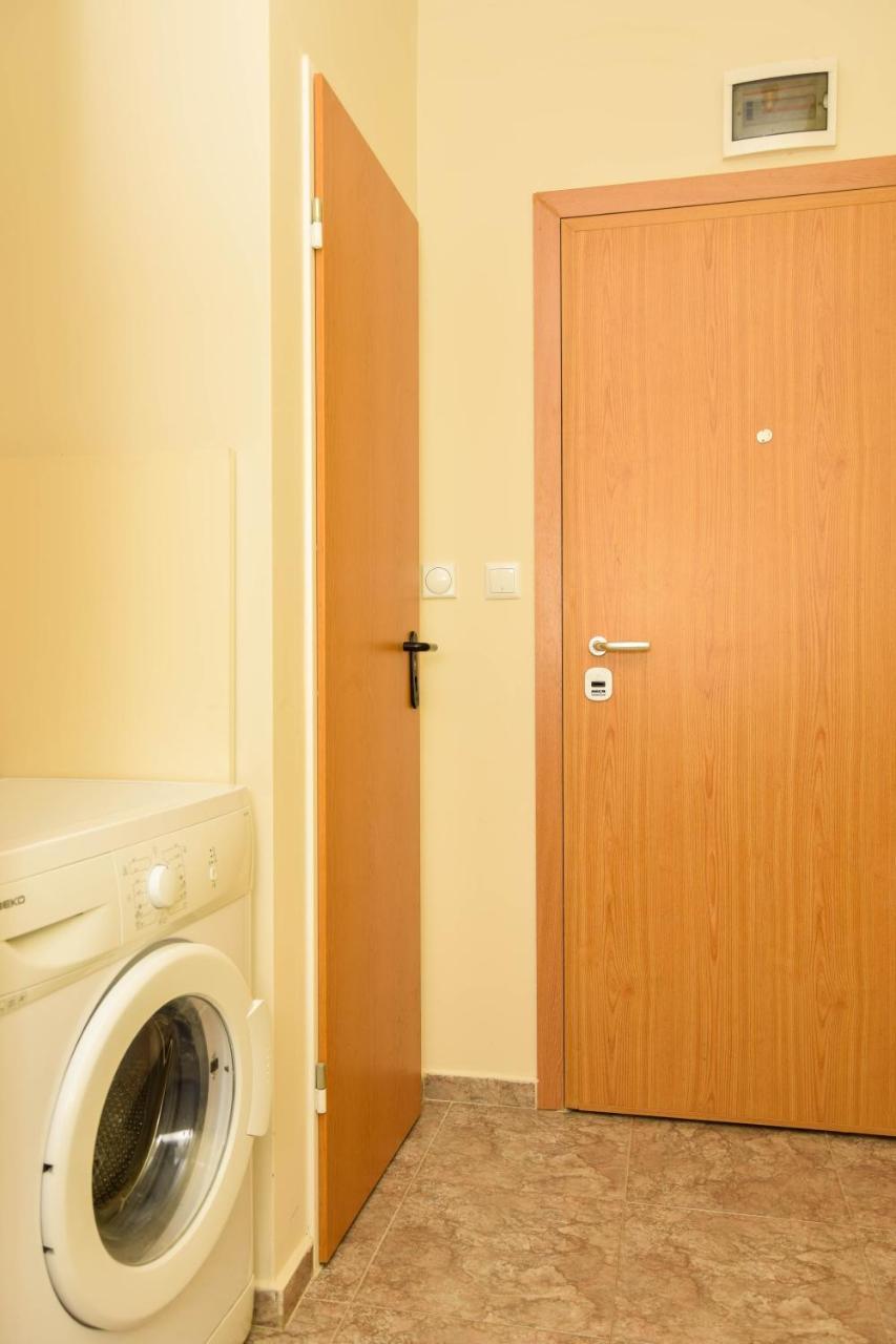 Comfort Apartment Поморие Экстерьер фото